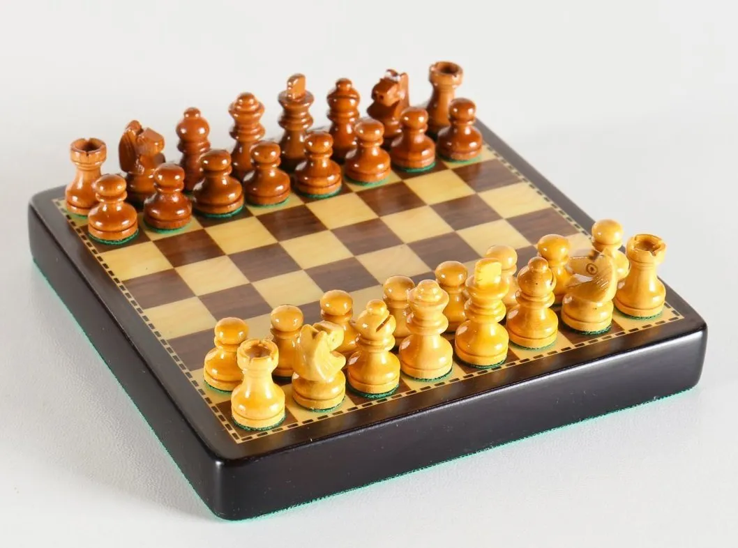 4" Mini Magnetic Wood Travel Chess Set