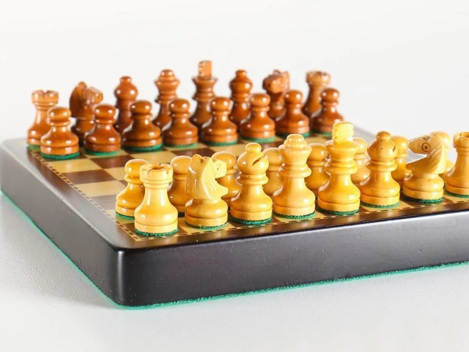 4" Mini Magnetic Wood Travel Chess Set