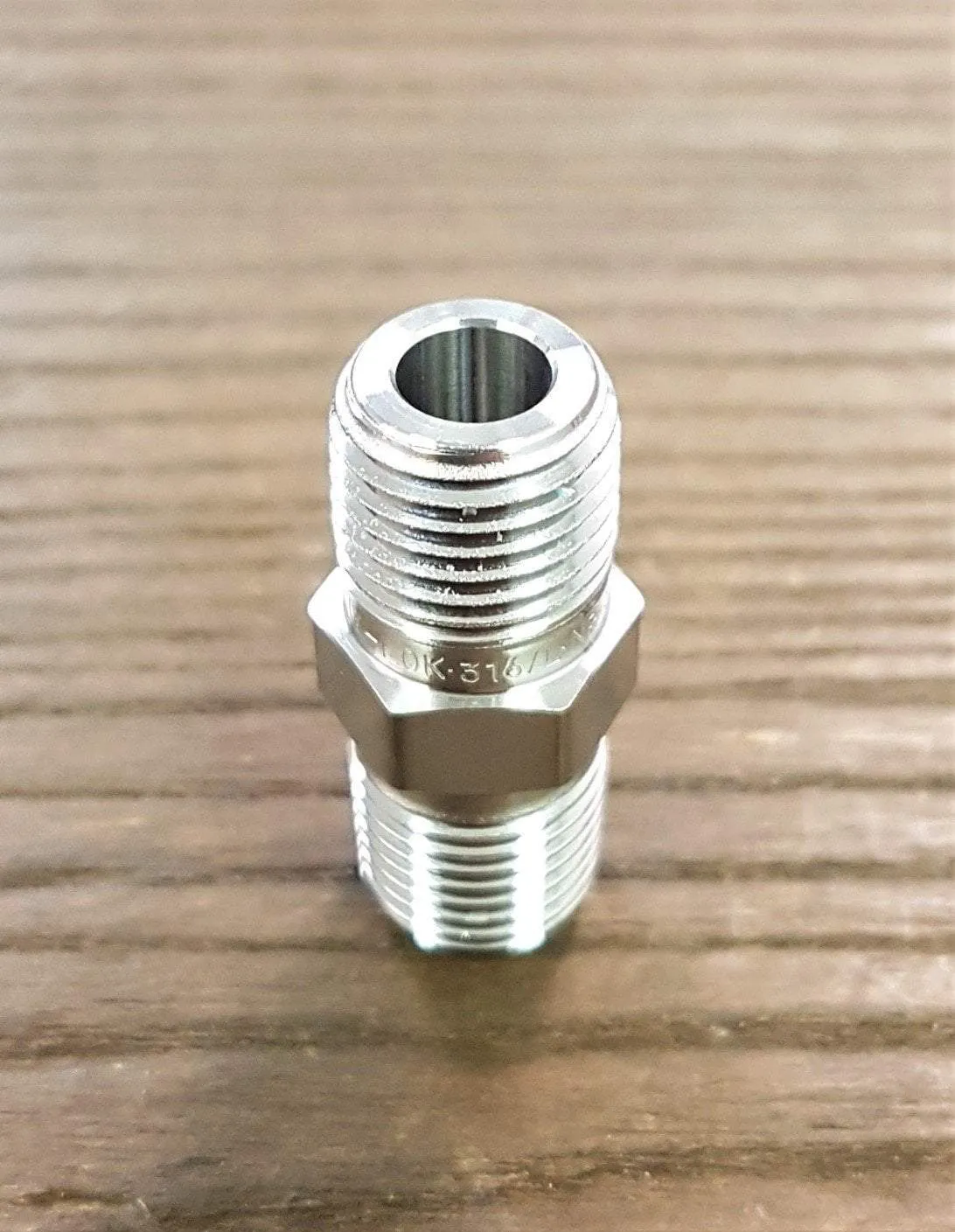 Stainless Steel NPT/BSP 3000lbs Crossover Hex Nipples